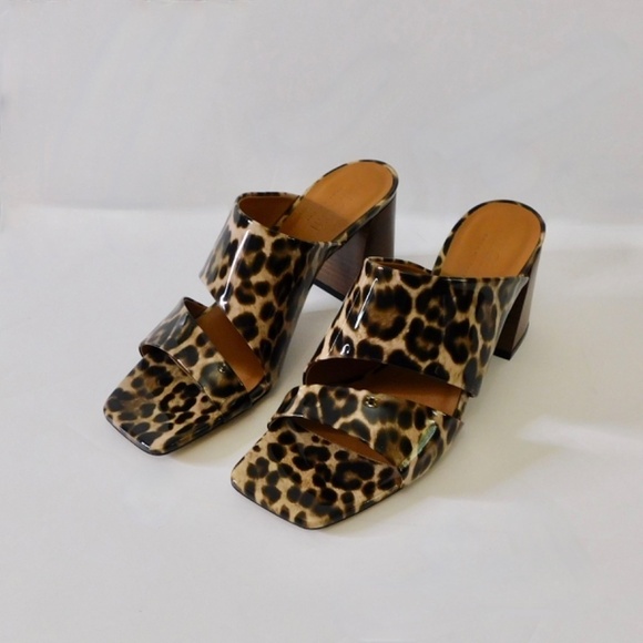 M. GEMI The Zola Camel Leopard Print Patent Leather Sandals Mules Shoes 38.5 8 - Picture 1 of 13